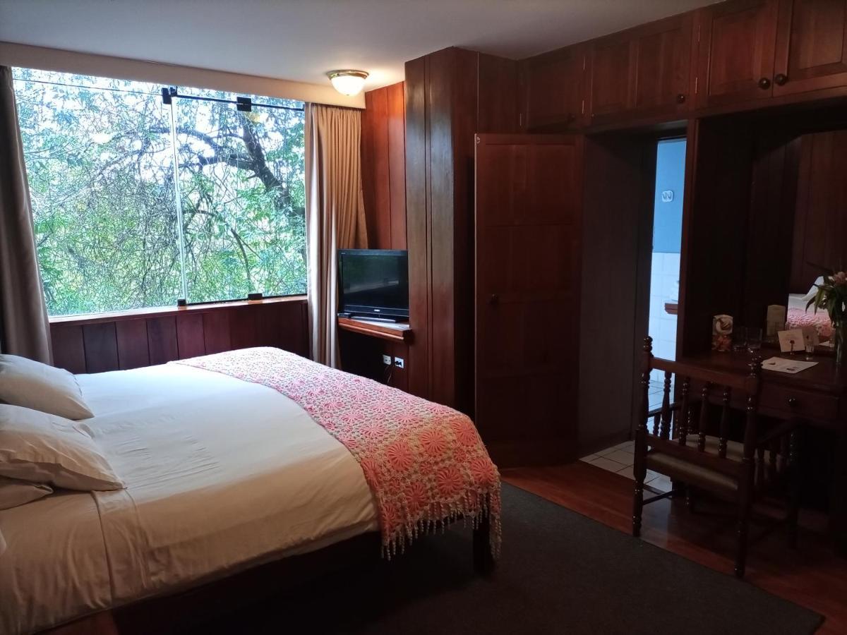 Victoria 4*